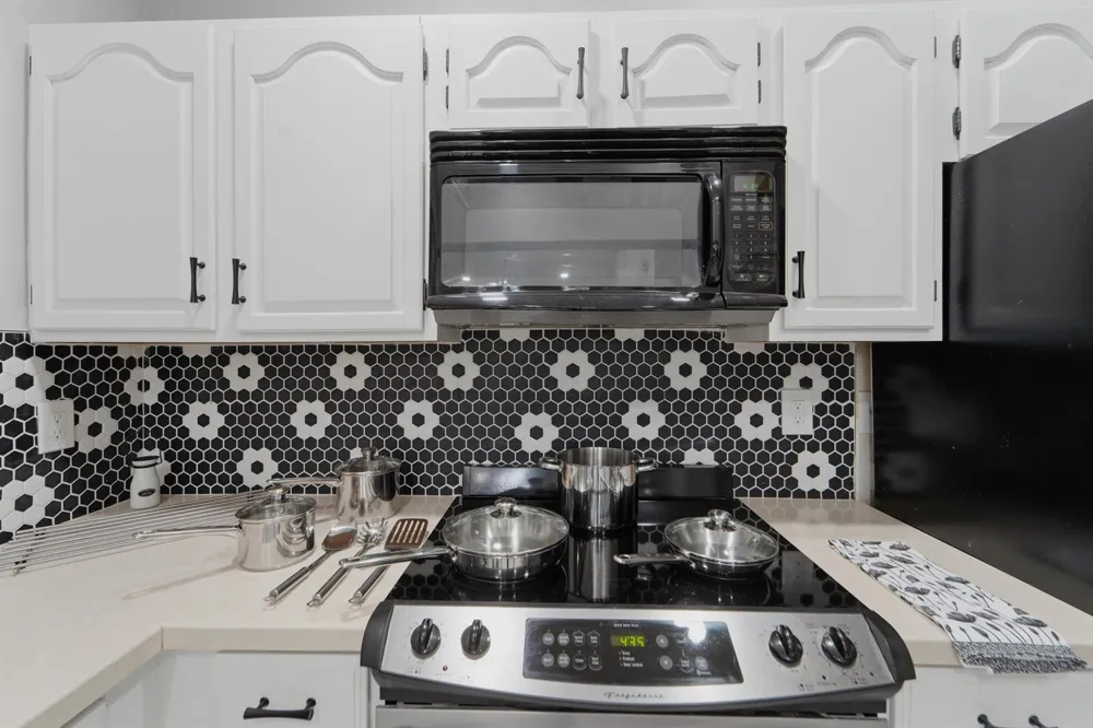 301 KNOTTY WOOD LANE Wellington, FL 33414