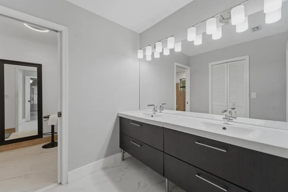 301 KNOTTY WOOD LANE Wellington, FL 33414