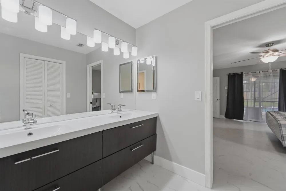 301 KNOTTY WOOD LANE Wellington, FL 33414