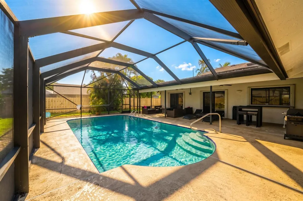 301 KNOTTY WOOD LANE Wellington, FL 33414