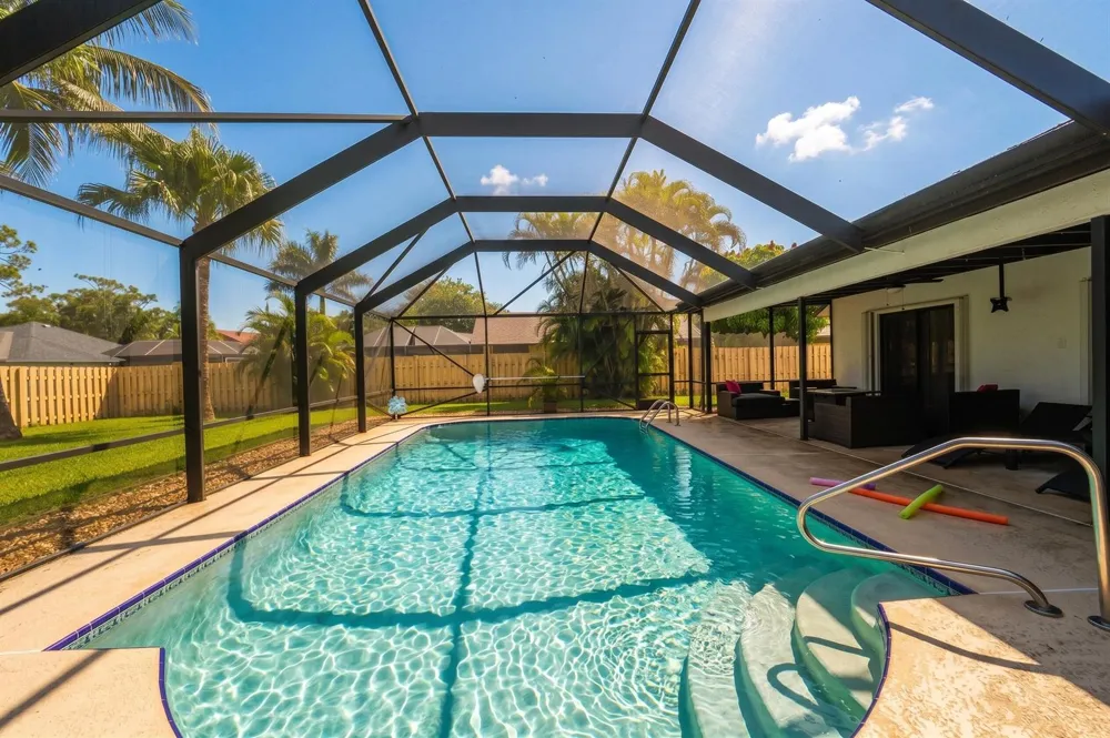 301 KNOTTY WOOD LANE Wellington, FL 33414