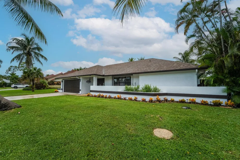 301 KNOTTY WOOD LANE Wellington, FL 33414