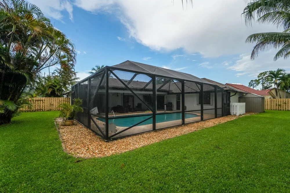 301 KNOTTY WOOD LANE Wellington, FL 33414
