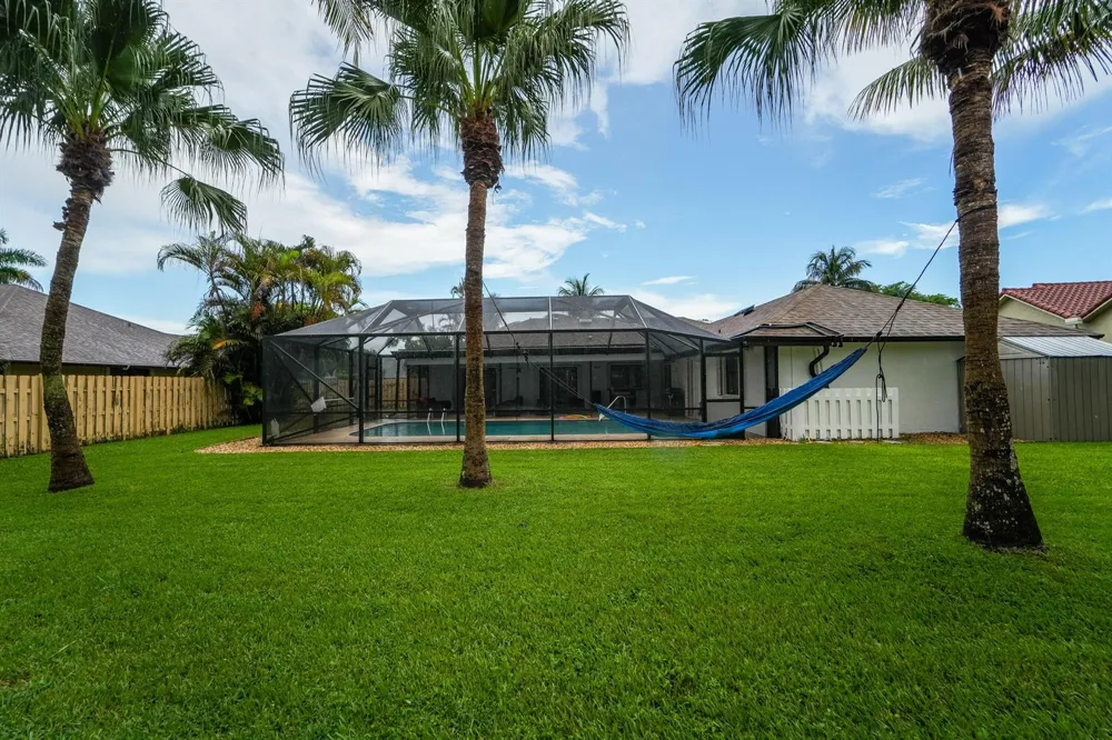 301 KNOTTY WOOD LANE Wellington, FL 33414