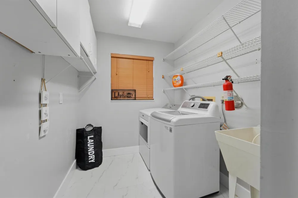301 KNOTTY WOOD LANE Wellington, FL 33414