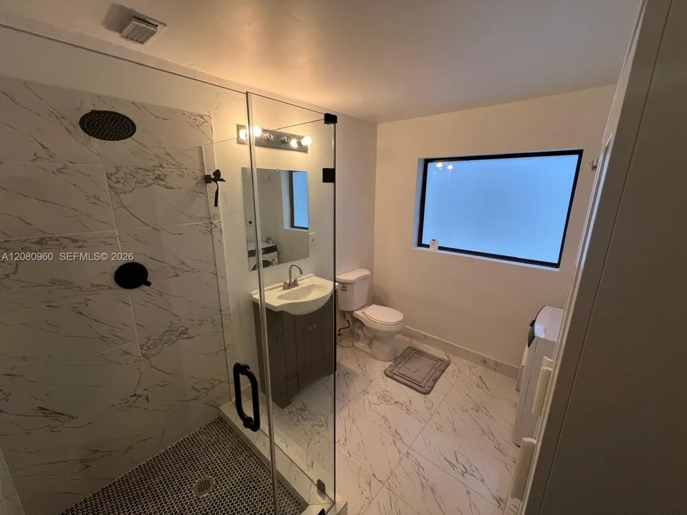 1421 68th Ter Hollywood, FL 33024