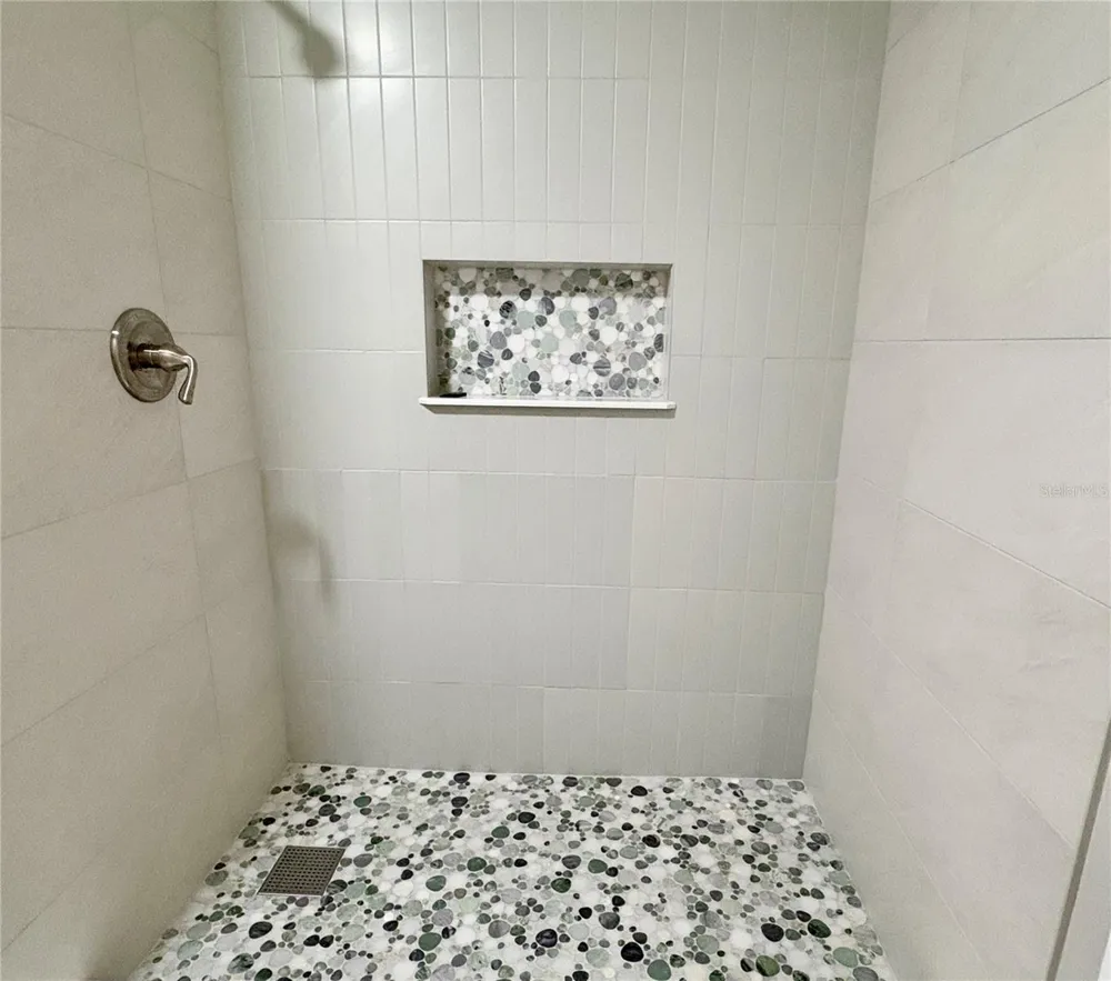 7939 PINE DRIVE #7939 Temple Terrace, FL 33637