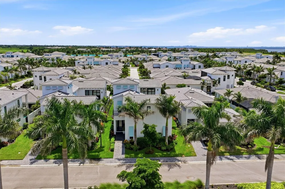 5935 REDBAY BOULEVARD Bradenton, FL 34210