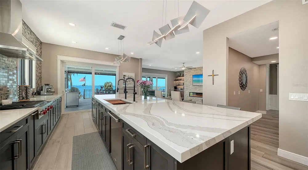 7418 WESTMORELAND DRIVE Sarasota, FL 34243