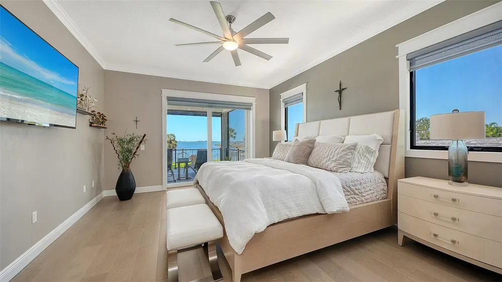 7418 WESTMORELAND DRIVE Sarasota, FL 34243
