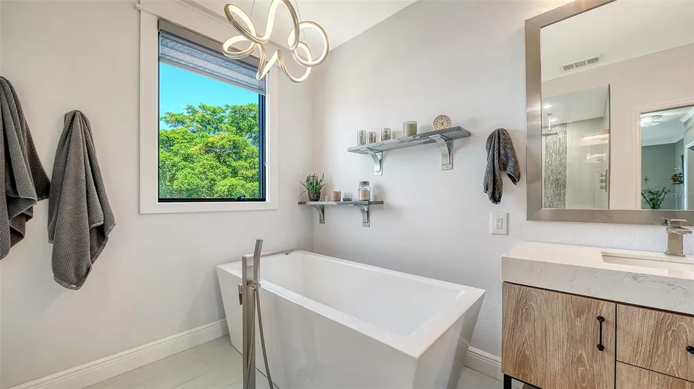 7418 WESTMORELAND DRIVE Sarasota, FL 34243