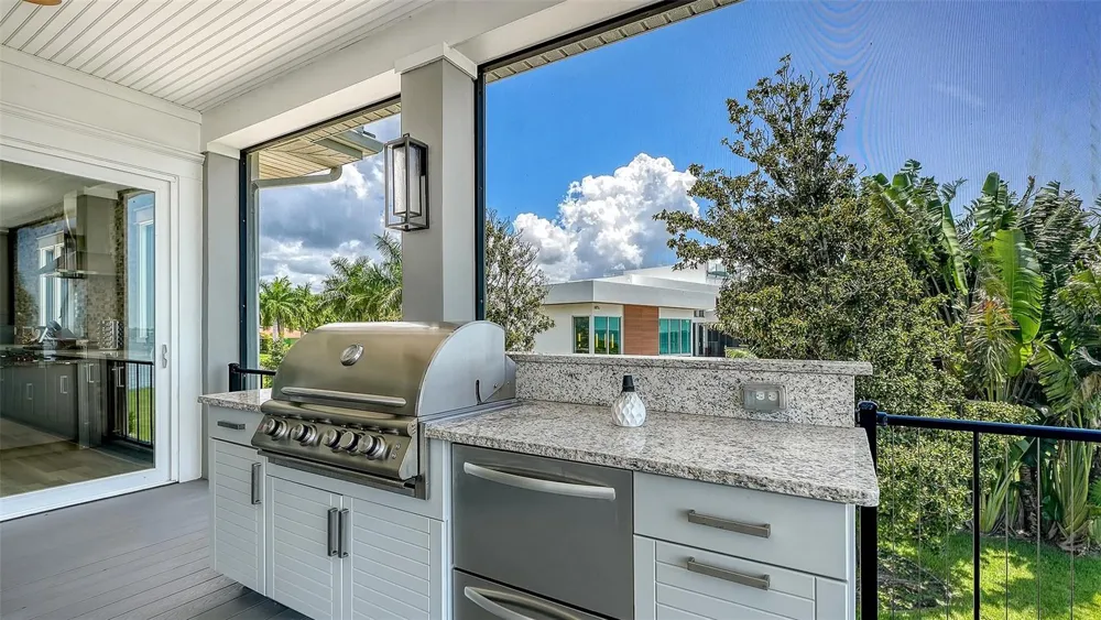 7418 WESTMORELAND DRIVE Sarasota, FL 34243