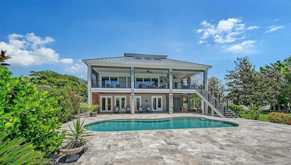 7418 WESTMORELAND DRIVE Sarasota, FL 34243