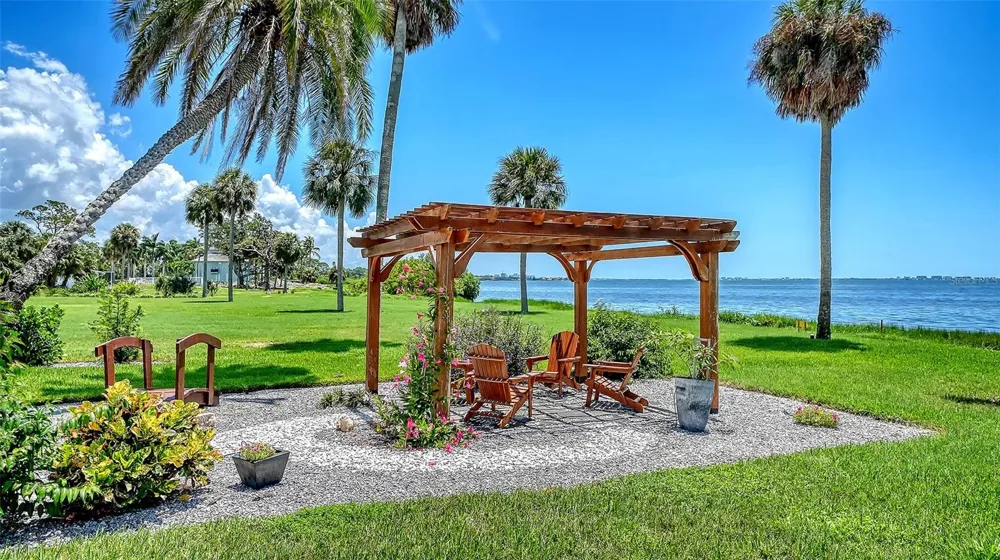 7418 WESTMORELAND DRIVE Sarasota, FL 34243