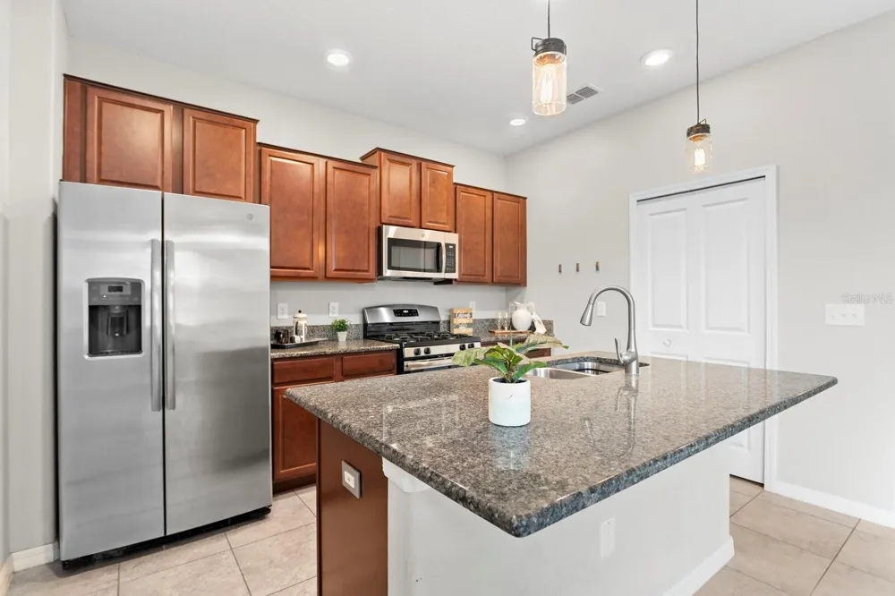 17402 CRUISER BEND Land O Lakes, FL 34638