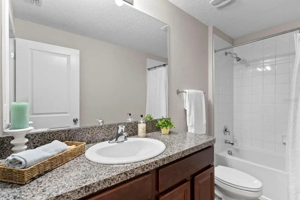 17402 CRUISER BEND Land O Lakes, FL 34638