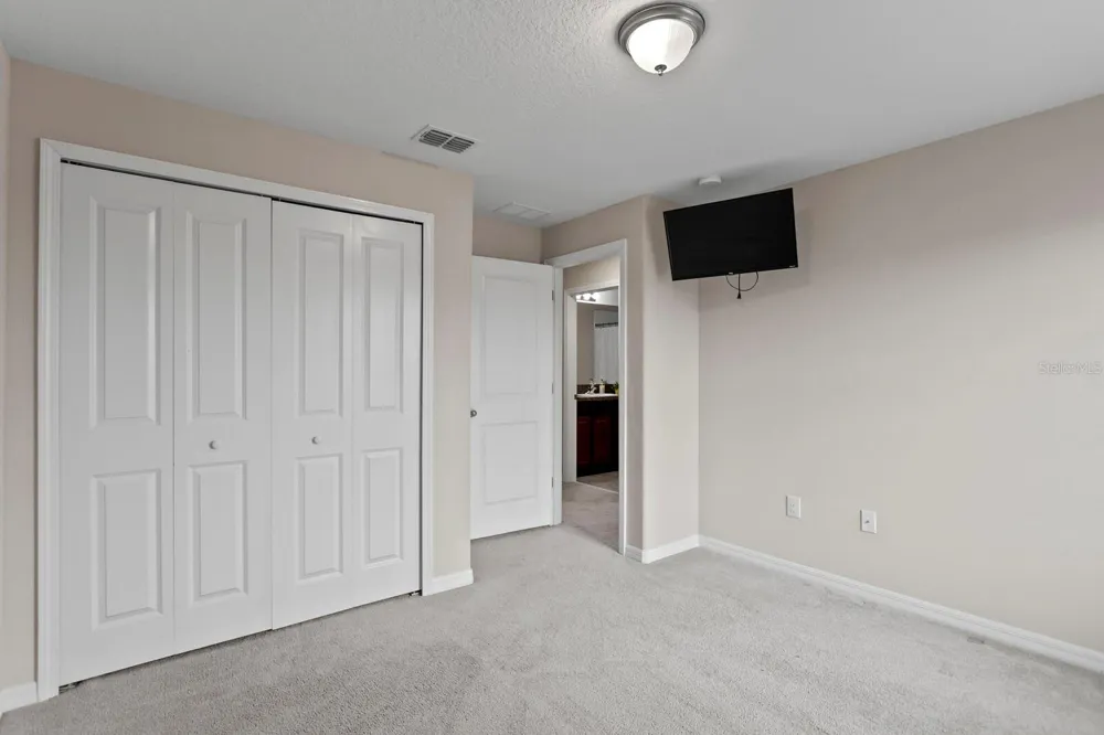 17402 CRUISER BEND Land O Lakes, FL 34638
