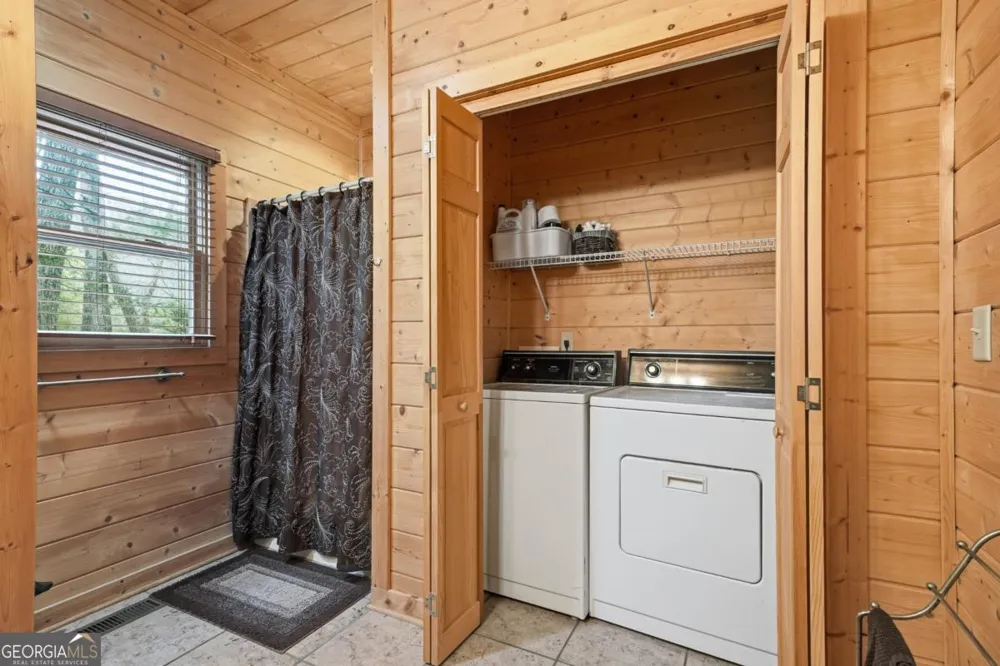 97 Fox Mountain Crossing RD Blue Ridge, GA 30513