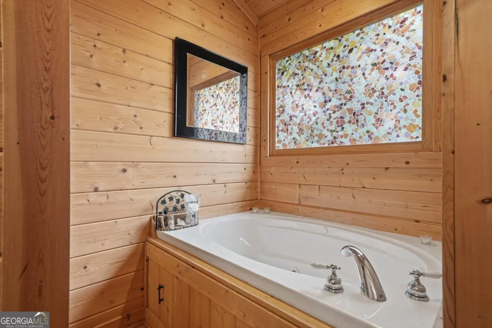 97 Fox Mountain Crossing RD Blue Ridge, GA 30513