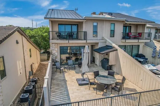 102 Bunny Run Horseshoe Bay, TX 78657
