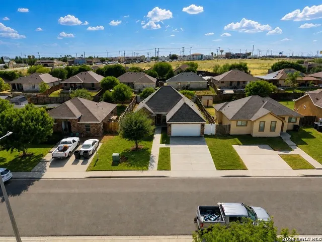 2714 OAK MANOR DR Eagle Pass, TX 78852