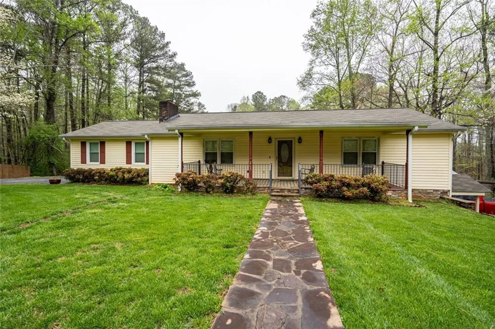 465 Dobbs Road #B Woodstock, GA 30188