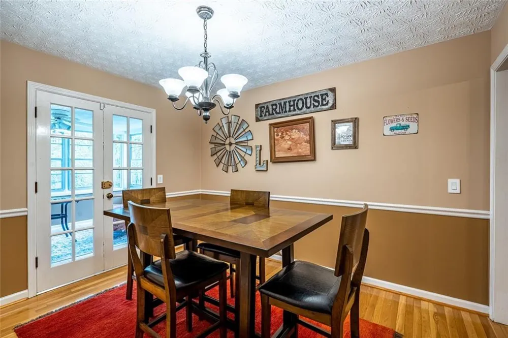 465 Dobbs Road #B Woodstock, GA 30188