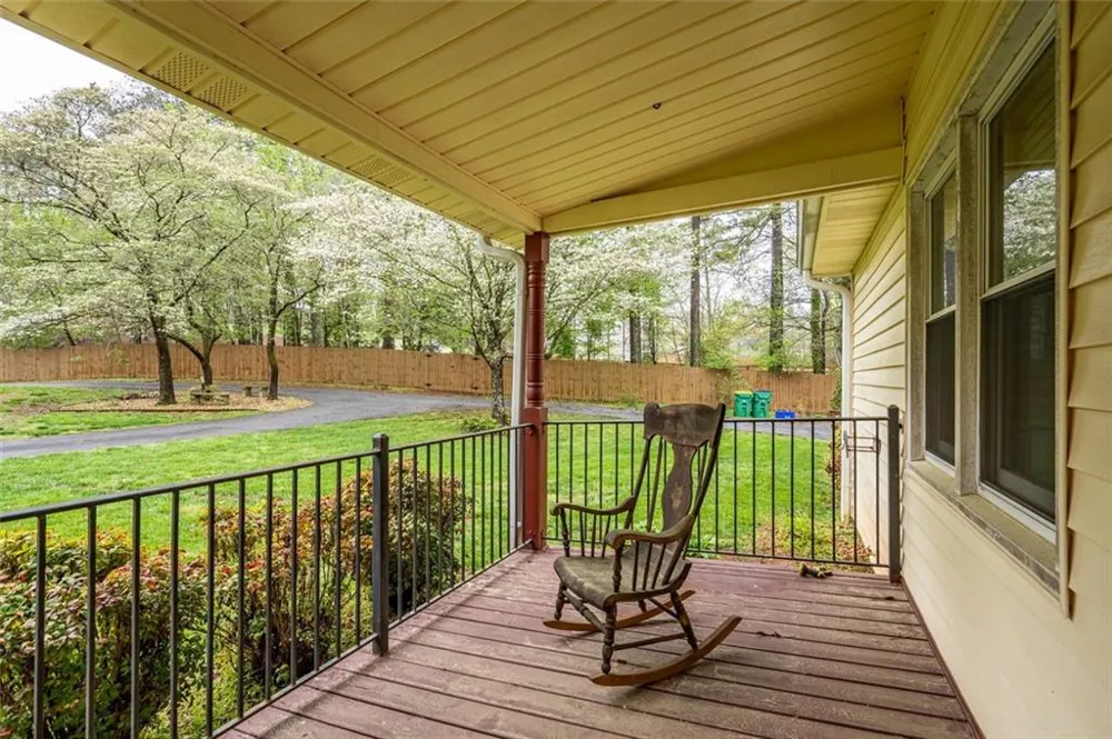 465 Dobbs Road #B Woodstock, GA 30188