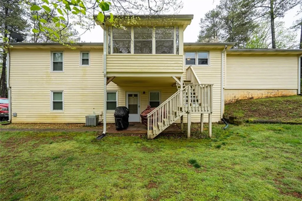 465 Dobbs Road #B Woodstock, GA 30188