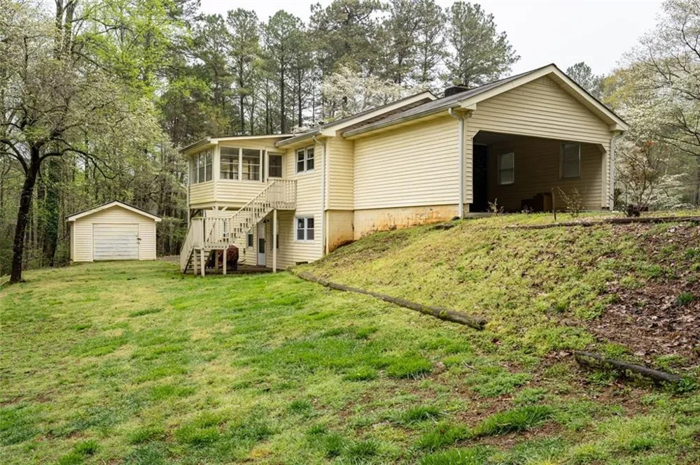 465 Dobbs Road #B Woodstock, GA 30188