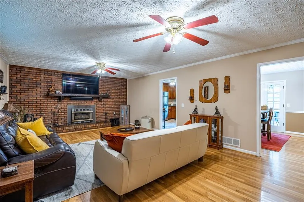 465 Dobbs Road #B Woodstock, GA 30188
