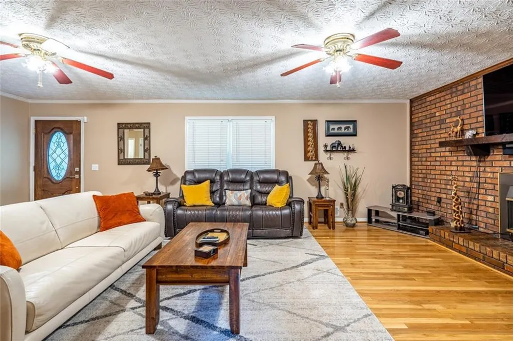 465 Dobbs Road #B Woodstock, GA 30188