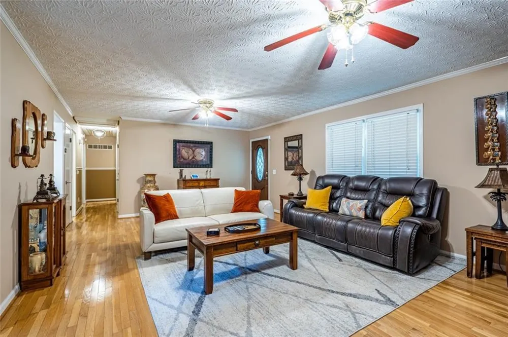 465 Dobbs Road #B Woodstock, GA 30188