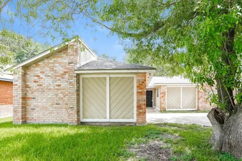 8403 Quail Burg Lane