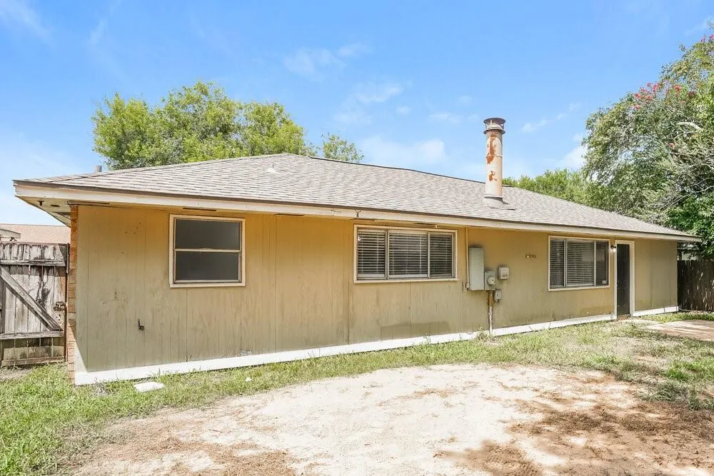 8403 Quail Burg Lane Houston, TX 77489