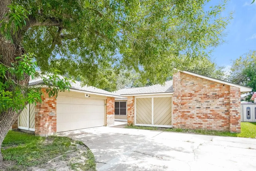 8403 Quail Burg Lane Houston, TX 77489