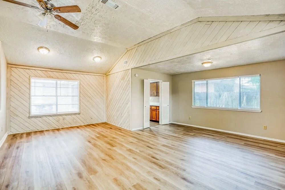 8403 Quail Burg Lane Houston, TX 77489