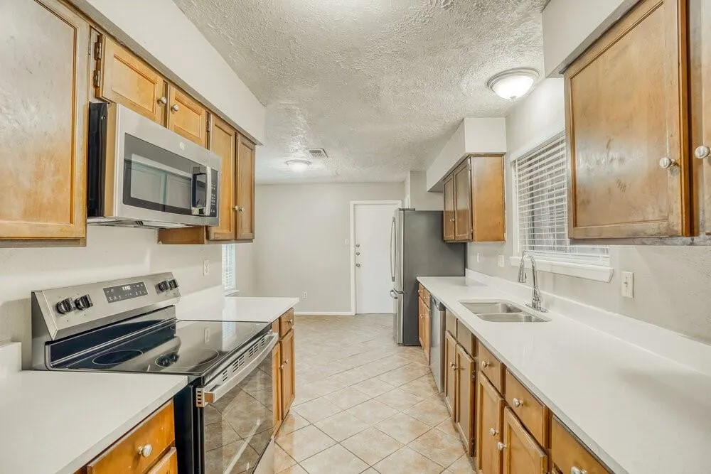 8403 Quail Burg Lane Houston, TX 77489