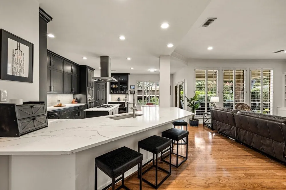 4 Crestwood Circle Sugar Land, TX 77478