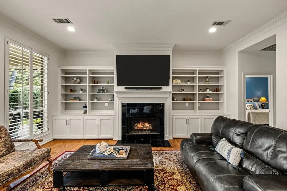 4 Crestwood Circle Sugar Land, TX 77478