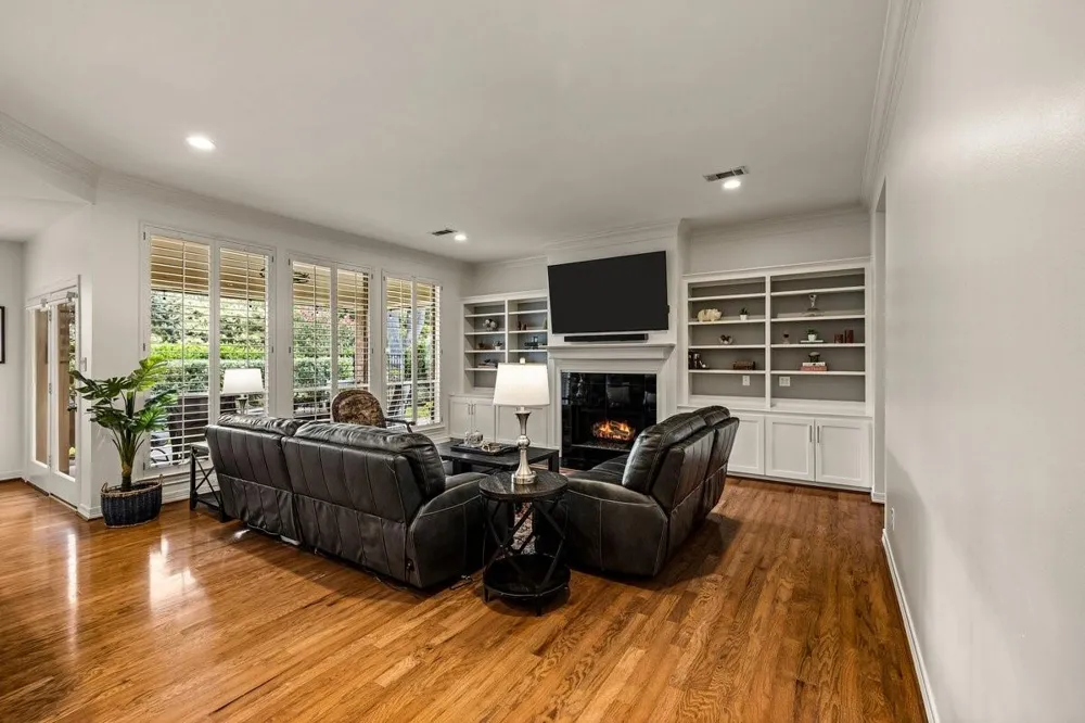 4 Crestwood Circle Sugar Land, TX 77478
