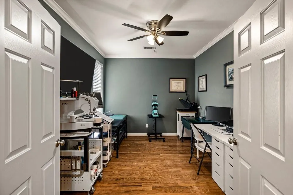 4 Crestwood Circle Sugar Land, TX 77478