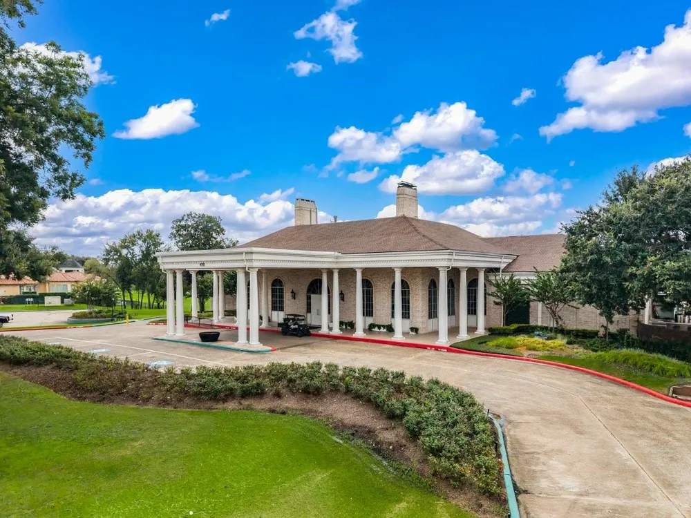 4 Crestwood Circle Sugar Land, TX 77478