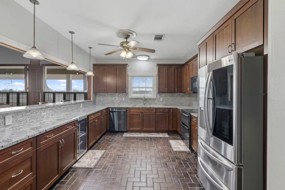 2935 W Fm 1462 Rosharon, TX 77583