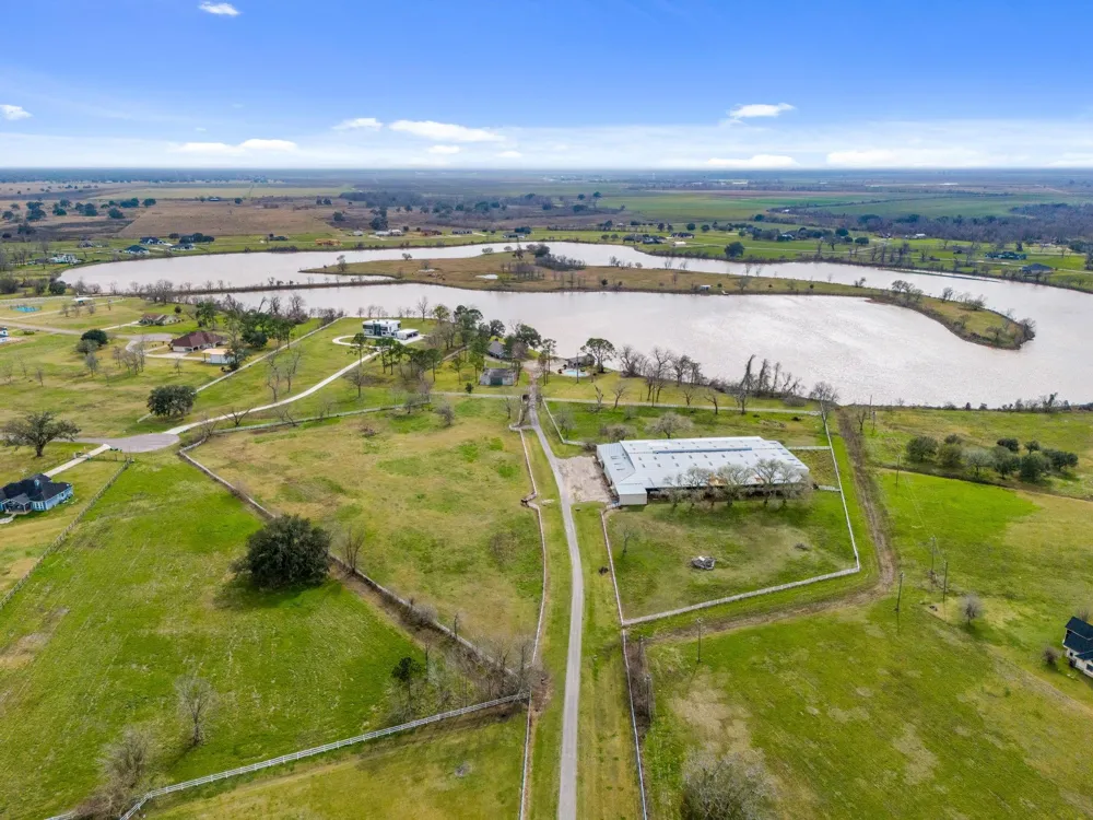 2935 W Fm 1462 Rosharon, TX 77583