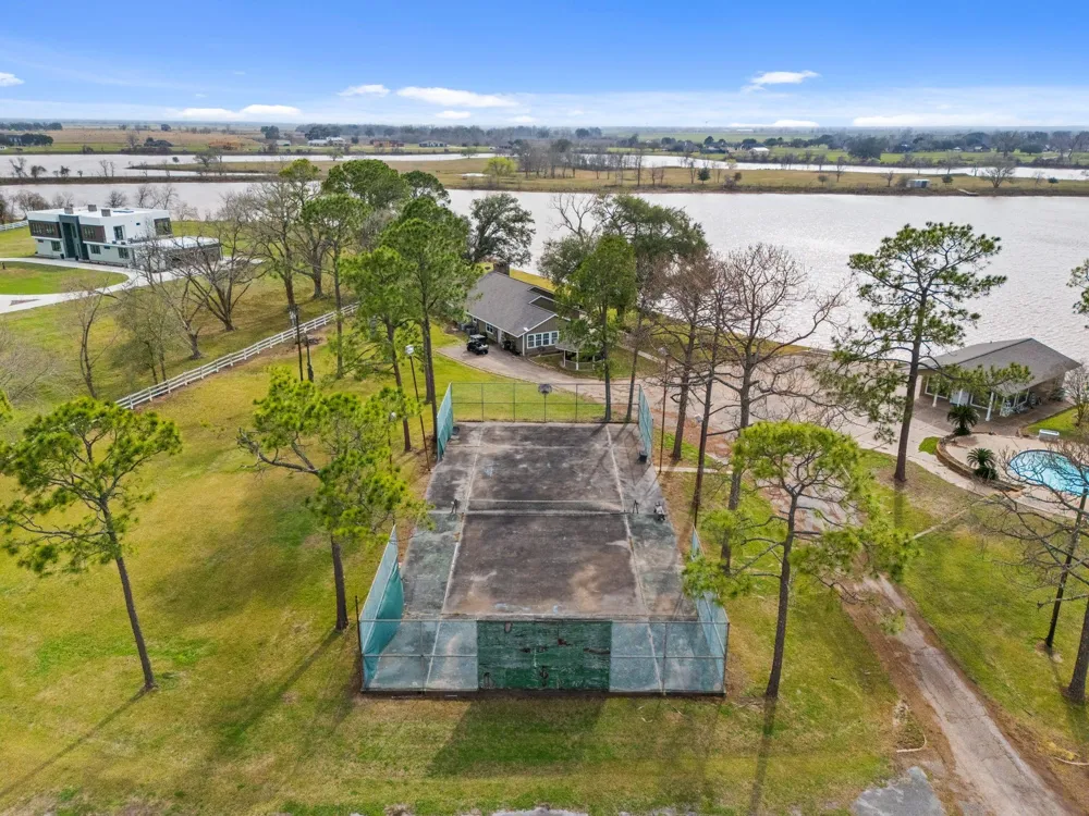 2935 W Fm 1462 Rosharon, TX 77583