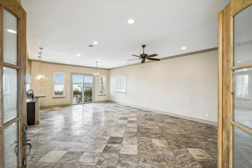 2466 Beacon Circle League City, TX 77573