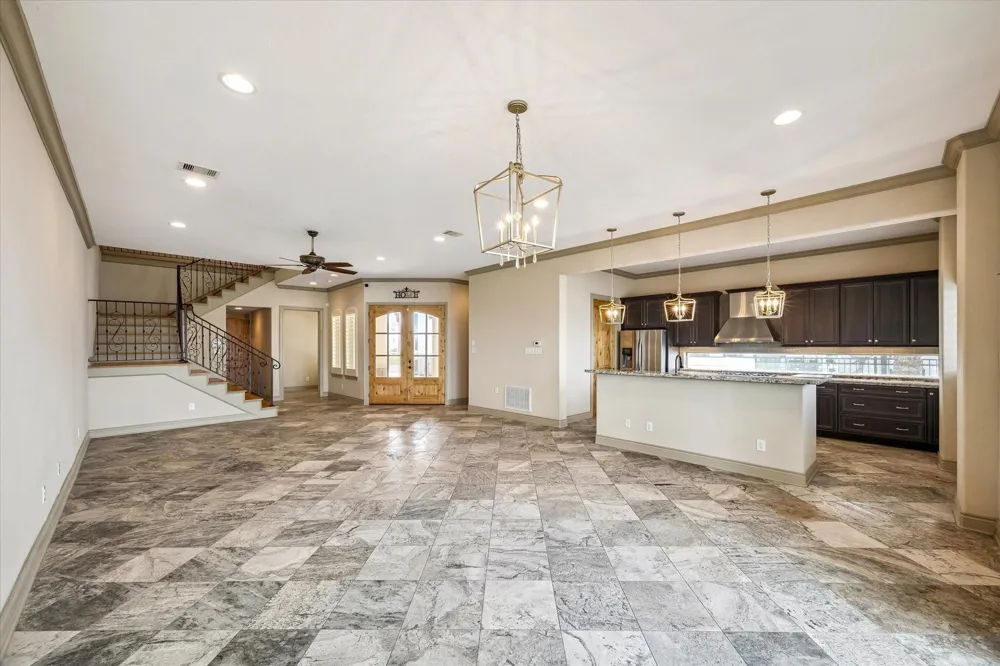 2466 Beacon Circle League City, TX 77573