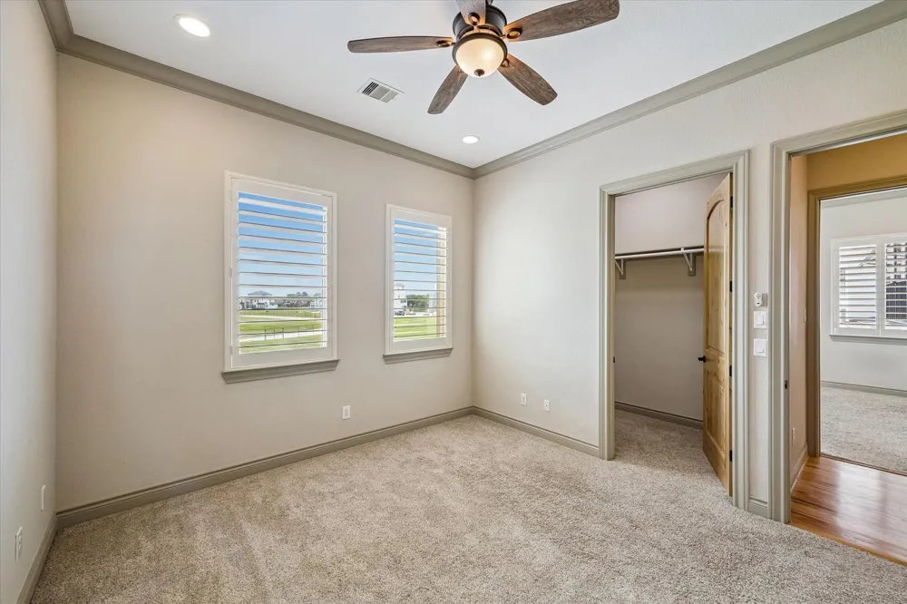 2466 Beacon Circle League City, TX 77573