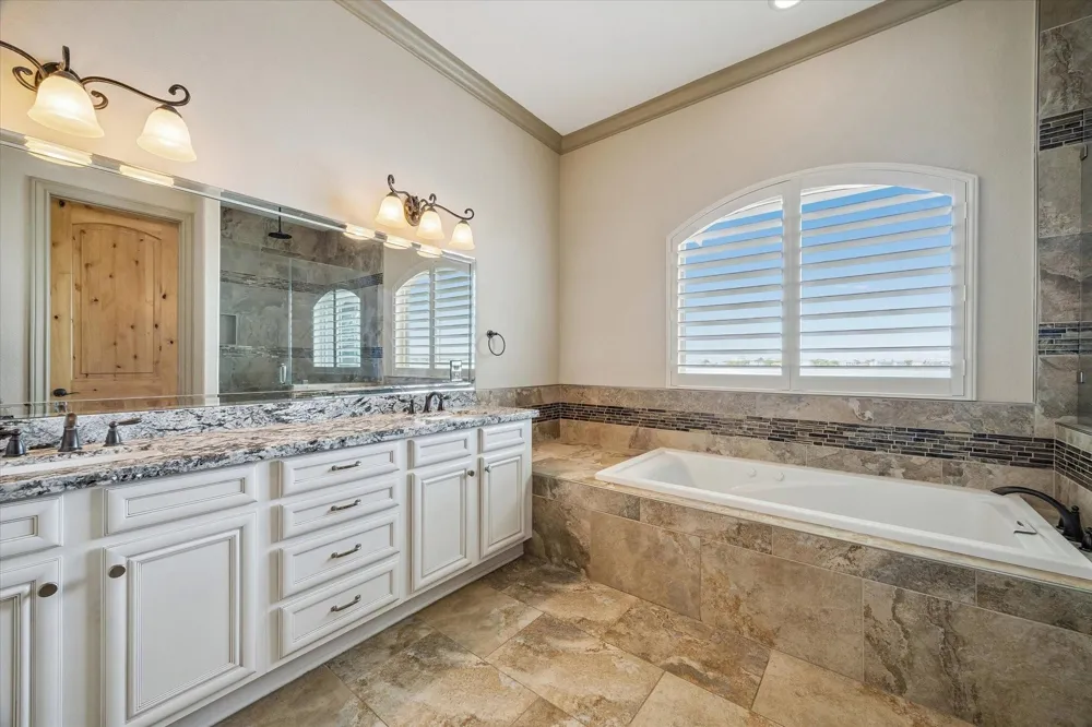 2466 Beacon Circle League City, TX 77573